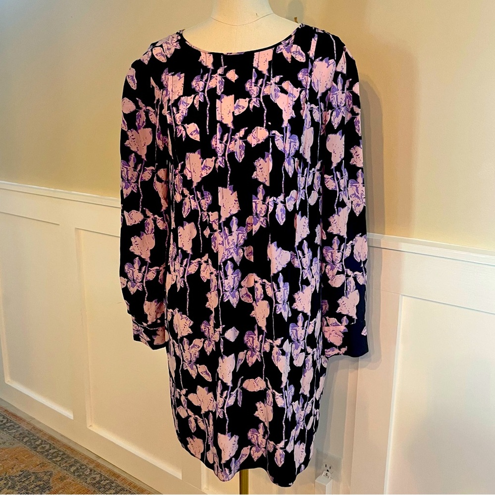 Diane Von Furstenberg Midnight Forest Black
Joyce Dress Purple Floral Size M